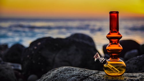 Water Pipes vs. Bongs: Understanding the Differences in Smoking Devices